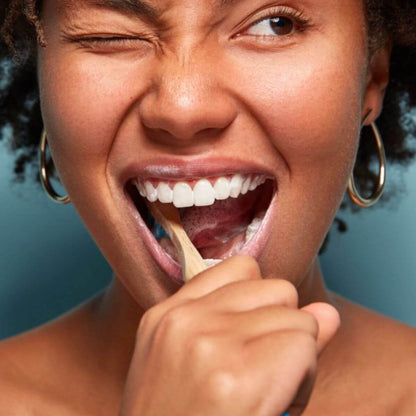 The Booster Gel: Pump. Brush. Whiter Teeth.
